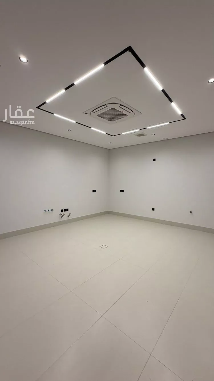 فيلا للبيع في شارع أبي زرعة الهمذاني, حي المهدية, مدينة الرياض, منطقة الرياض 9