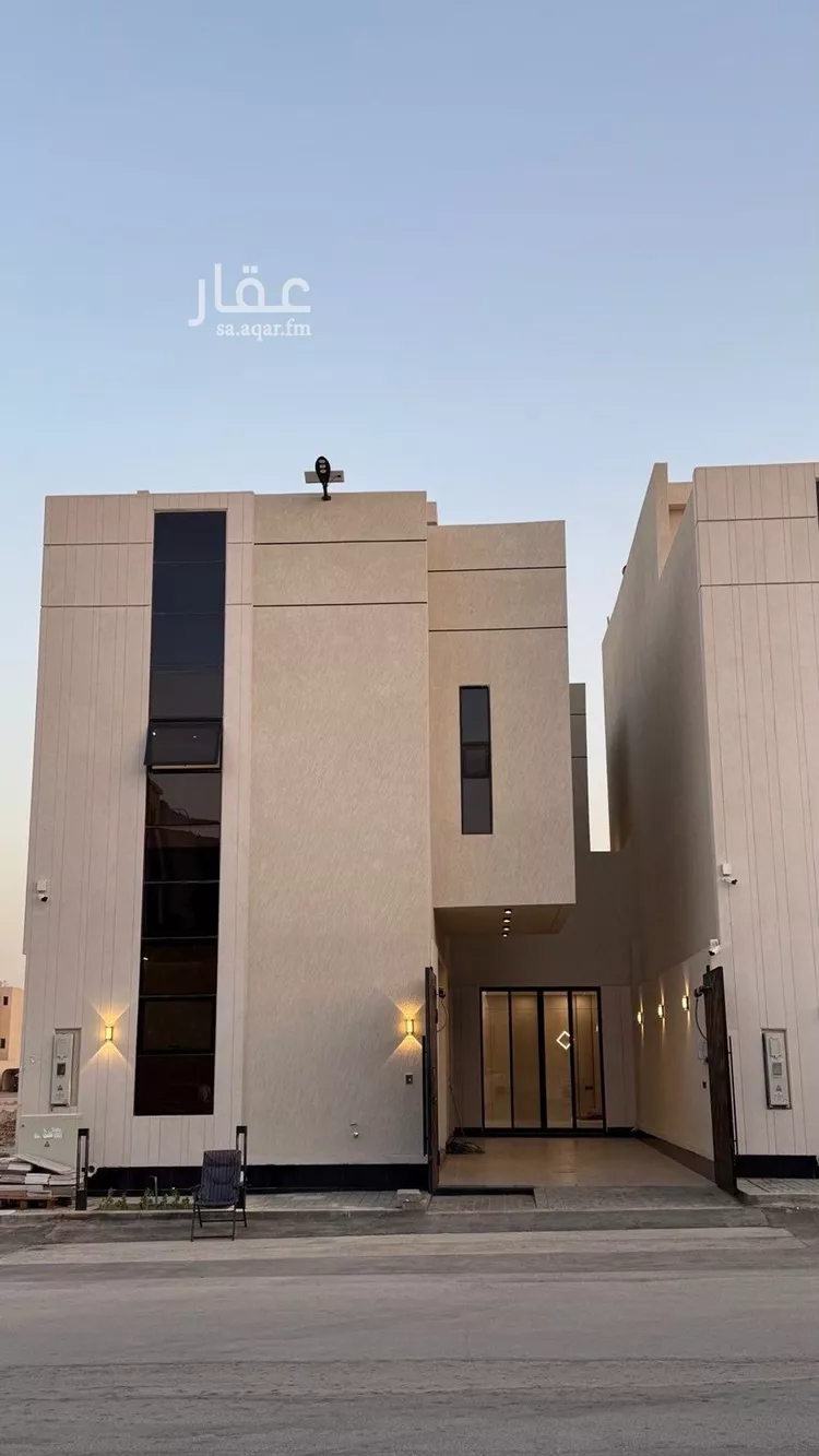 فيلا للبيع في شارع عبداللطيف بن المبارك, حي المهدية, مدينة الرياض, منطقة الرياض