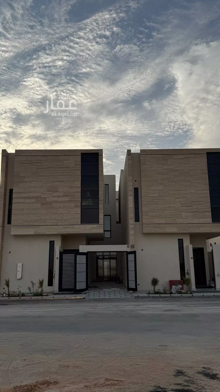 فيلا للبيع في شارع عبداللطيف بن المبارك, حي المهدية, مدينة الرياض, منطقة الرياض صورة 3