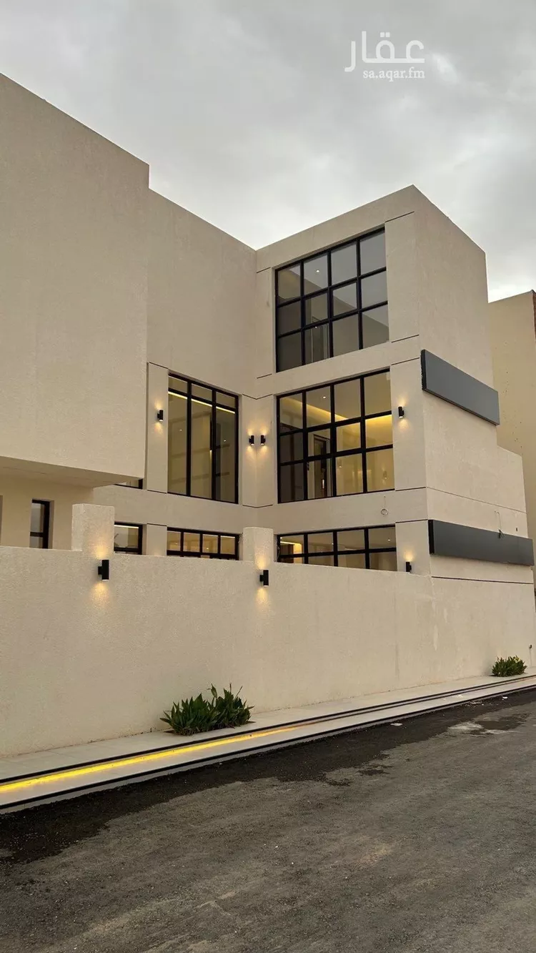 فيلا للبيع في شارع فؤاد محمد عمر توفيق, حي المهدية, مدينة الرياض, منطقة الرياض صورة 3