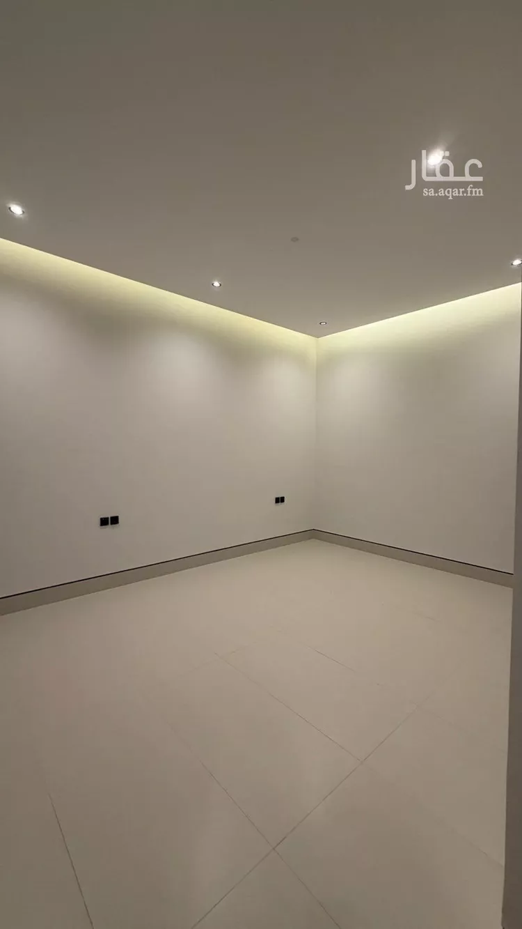 فيلا للبيع في شارع أبي زرعة الهمذاني, حي المهدية, مدينة الرياض, منطقة الرياض 13