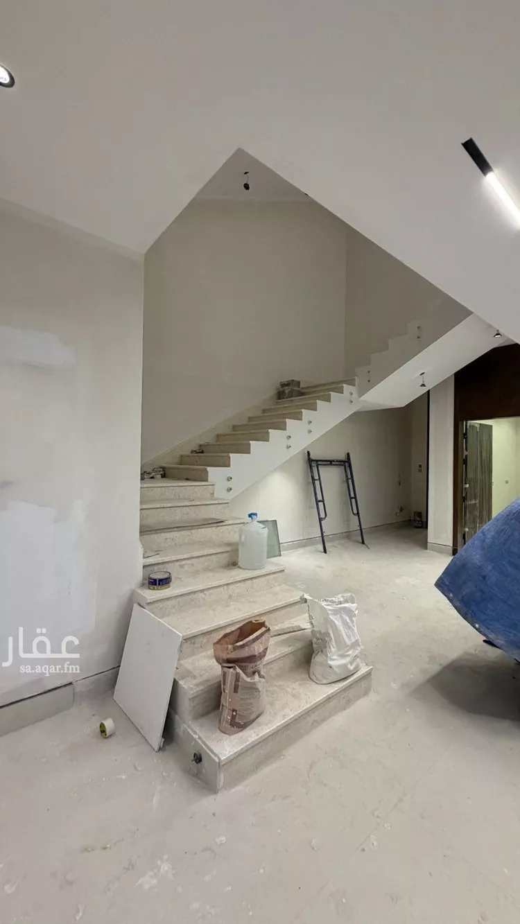 فيلا للبيع في شارع فؤاد محمد عمر توفيق, حي المهدية, مدينة الرياض, منطقة الرياض 7