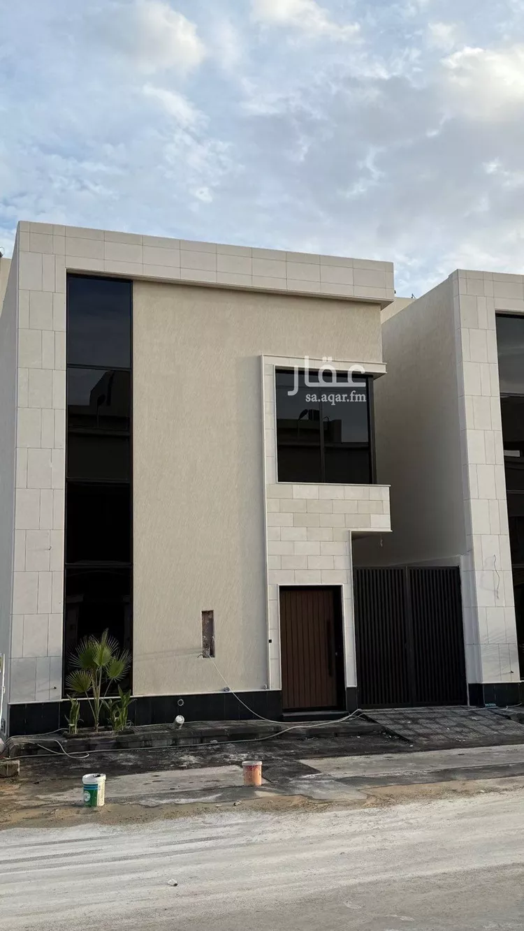 فيلا للبيع في شارع محمد بن أبي بكر القيم, حي المهدية, مدينة الرياض, منطقة الرياض صورة 2