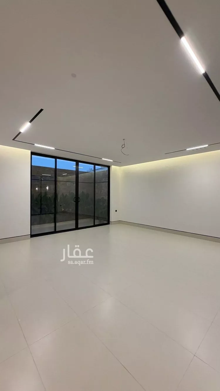 فيلا للبيع في شارع أبي زرعة الهمذاني, حي المهدية, مدينة الرياض, منطقة الرياض 15