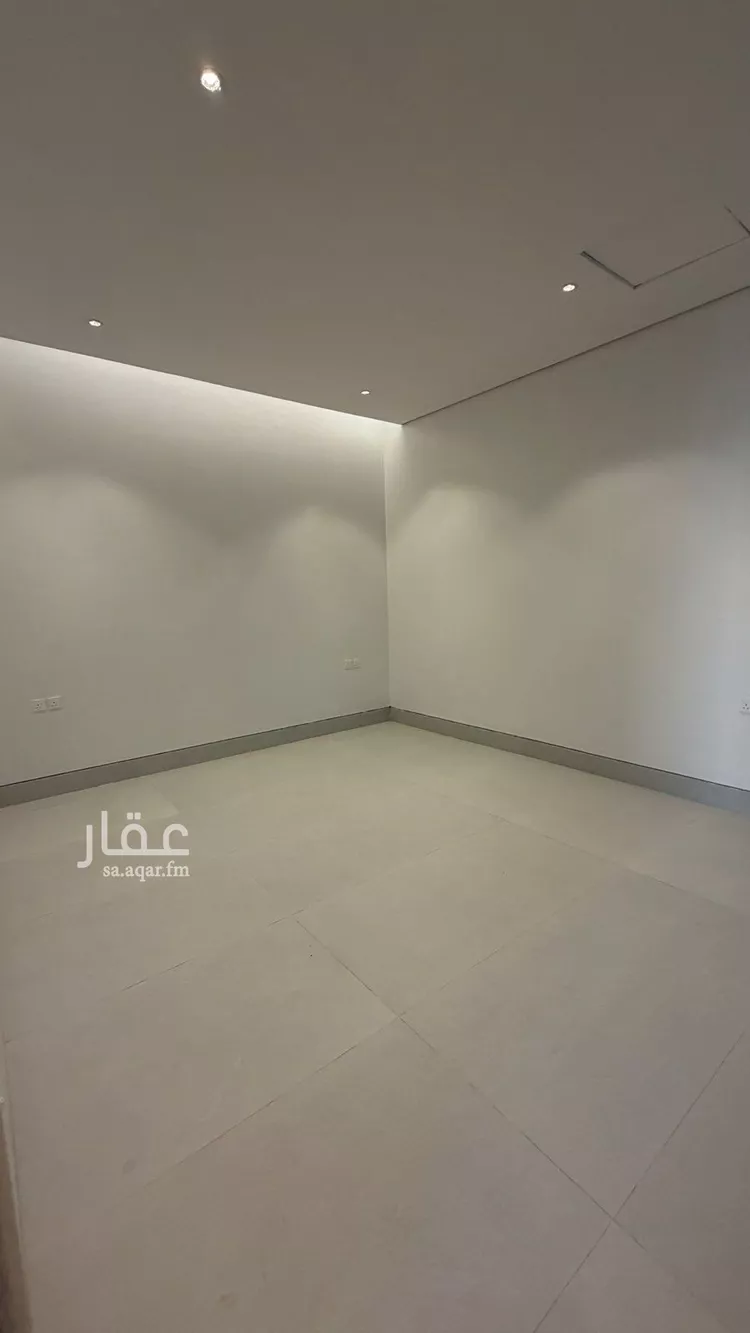 فيلا للبيع في شارع ابن صدقة الغرافي, حي المهدية, مدينة الرياض, منطقة الرياض 8