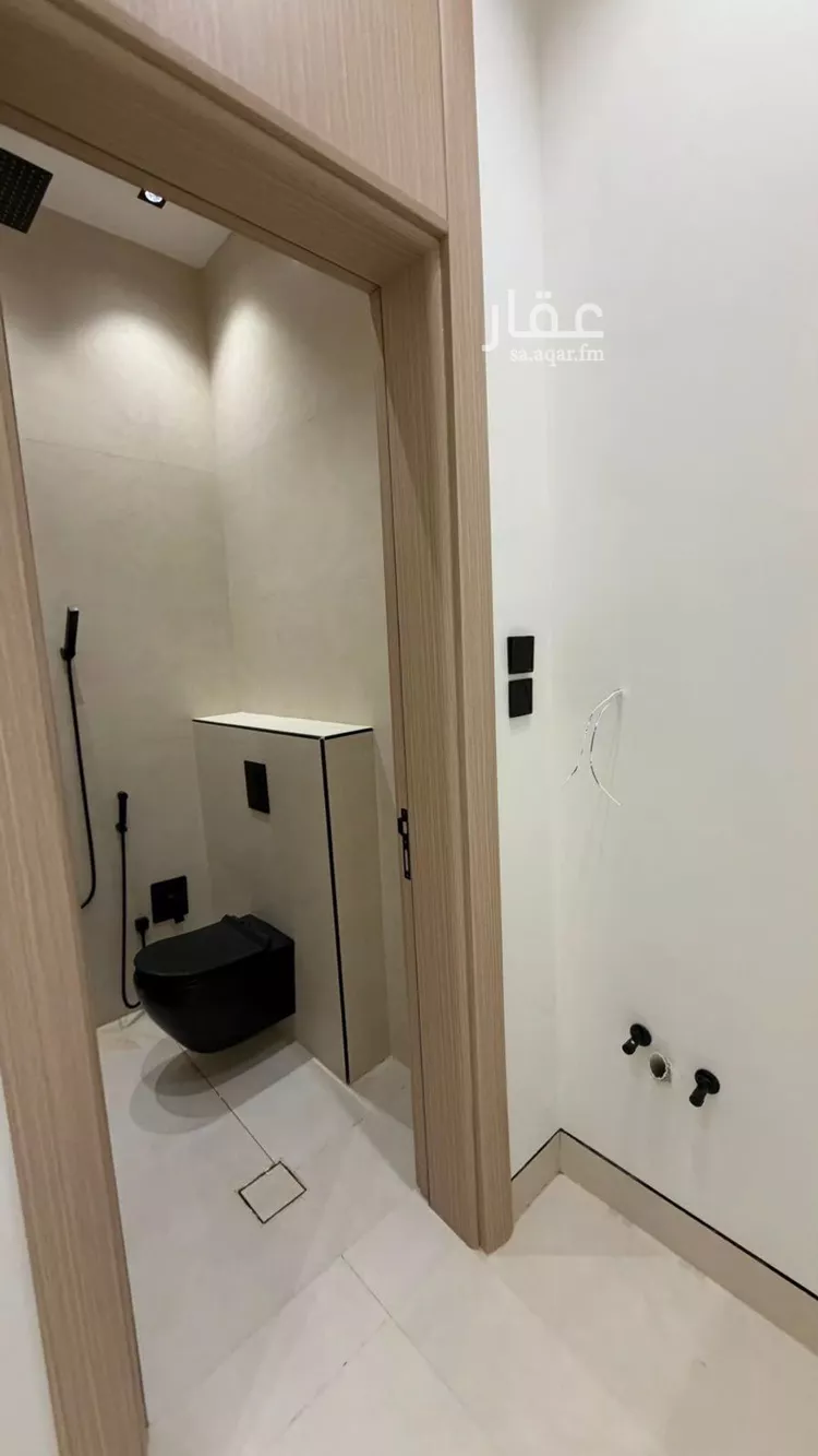 دور للبيع في شارع الجنادرية, حي الجنادرية, مدينة الرياض, منطقة الرياض 9