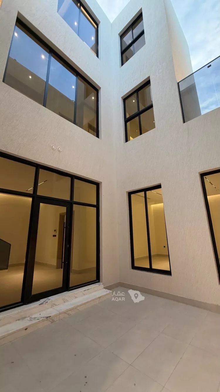 Villa for Sale in Riyadh Al Mahdiyah 14
