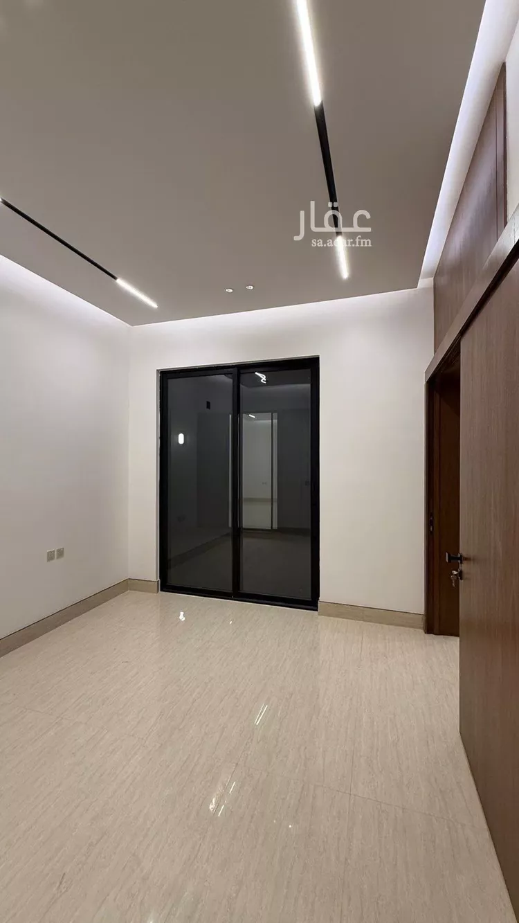 فيلا للبيع في شارع عبداللطيف بن المبارك, حي المهدية, مدينة الرياض, منطقة الرياض صورة 4