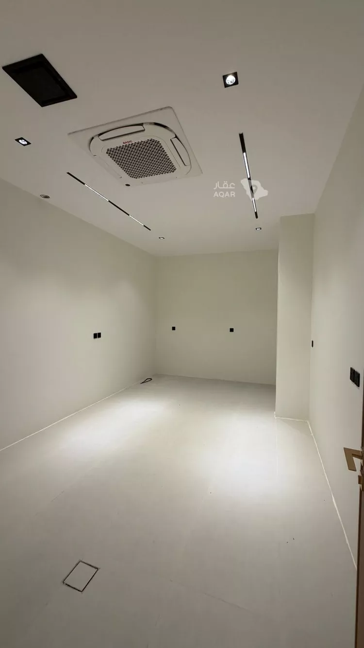 Villa for Sale in Riyadh Al Mahdiyah 13