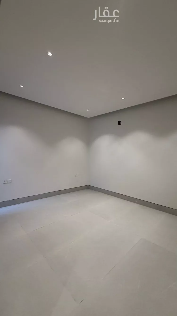 فيلا للبيع في شارع ابن صدقة الغرافي, حي المهدية, مدينة الرياض, منطقة الرياض 18
