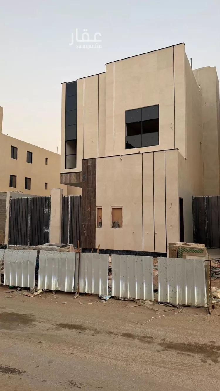 Floor for Sale in Riyadh Al Janadriyah