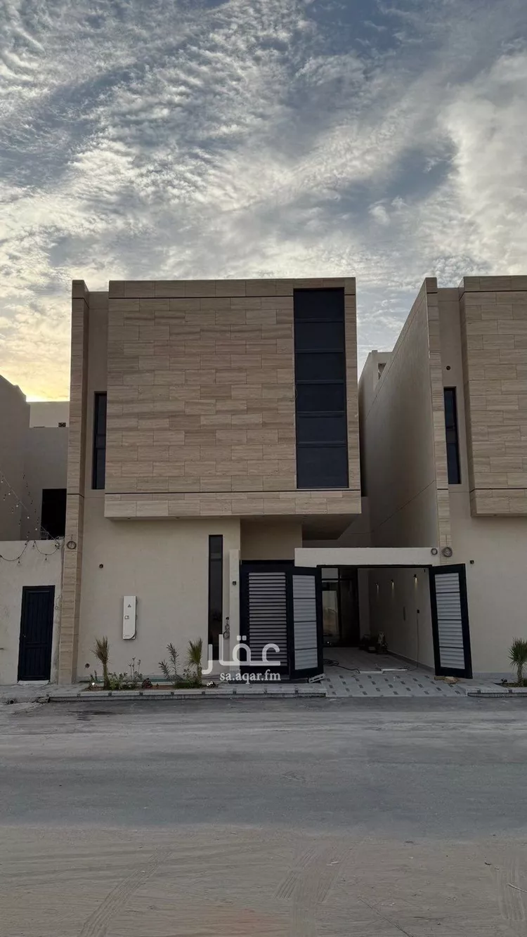 فيلا للبيع في شارع عبداللطيف بن المبارك, حي المهدية, مدينة الرياض, منطقة الرياض صورة 2