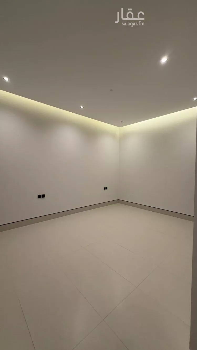 فيلا للبيع في شارع أبي زرعة الهمذاني, حي المهدية, مدينة الرياض, منطقة الرياض 7