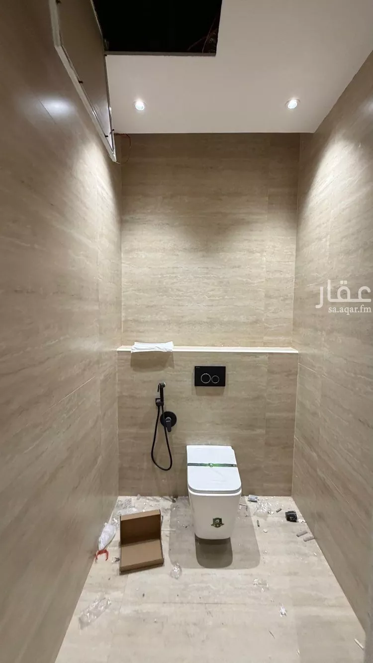 فيلا للبيع في شارع أبي نزار الصنعاني اليمني, حي المهدية, مدينة الرياض, منطقة الرياض 17