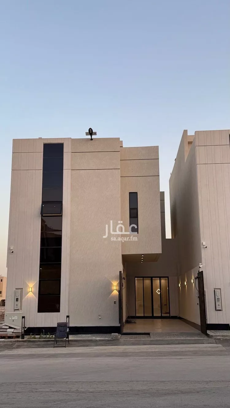 فيلا للبيع في شارع عبداللطيف بن المبارك, حي المهدية, مدينة الرياض, منطقة الرياض
