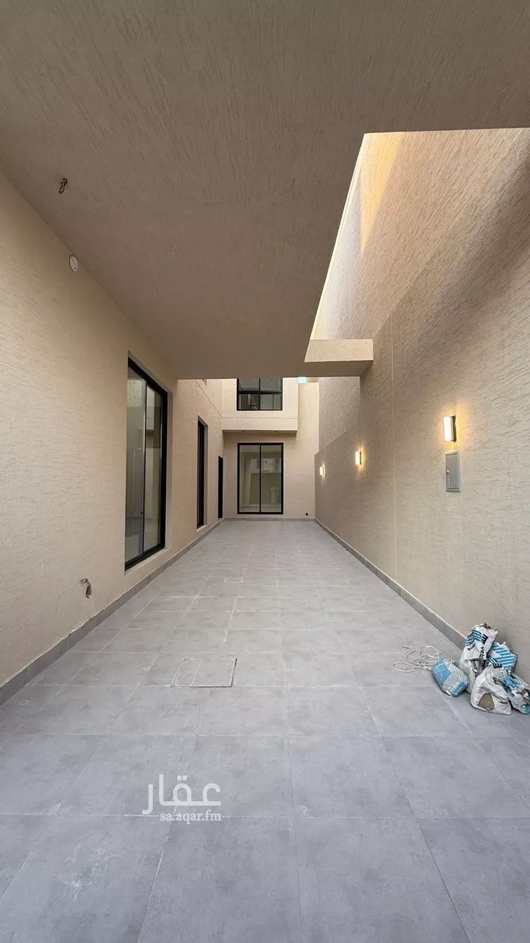 فيلا للبيع في شارع عبداللطيف بن المبارك, حي المهدية, مدينة الرياض, منطقة الرياض صورة 4