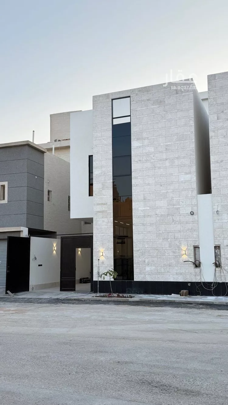 فيلا للبيع في شارع عبداللطيف بن المبارك, حي المهدية, مدينة الرياض, منطقة الرياض صورة 3