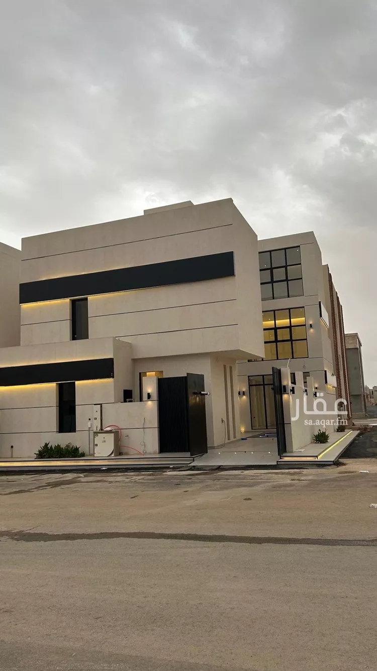 فيلا للبيع في شارع فؤاد محمد عمر توفيق, حي المهدية, مدينة الرياض, منطقة الرياض 1 صورة