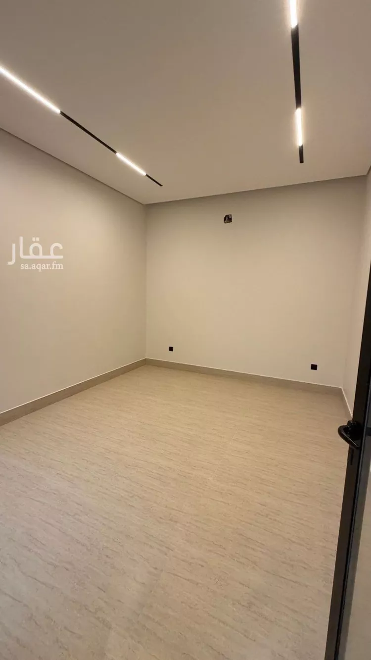 فيلا للبيع في شارع أبي نزار الصنعاني اليمني, حي المهدية, مدينة الرياض, منطقة الرياض صورة 4