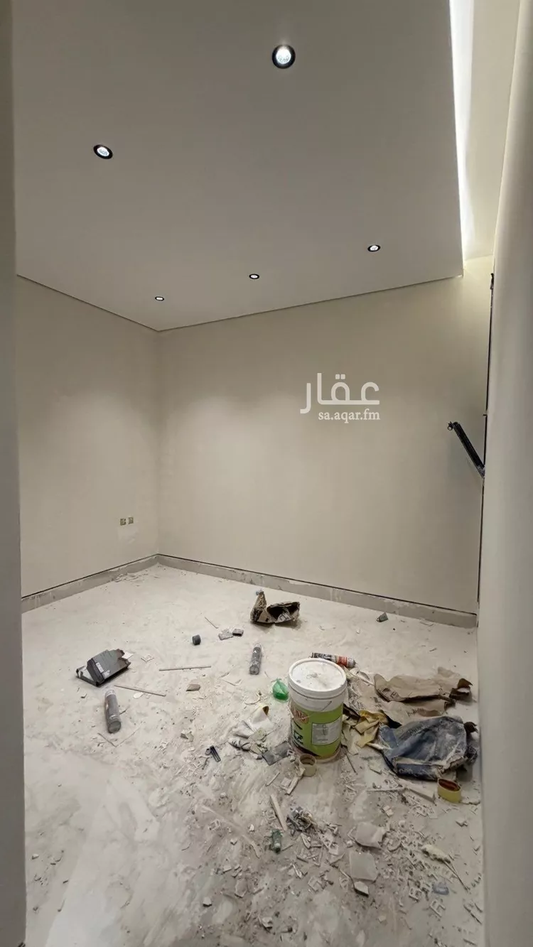 فيلا للبيع في شارع فؤاد محمد عمر توفيق, حي المهدية, مدينة الرياض, منطقة الرياض 17