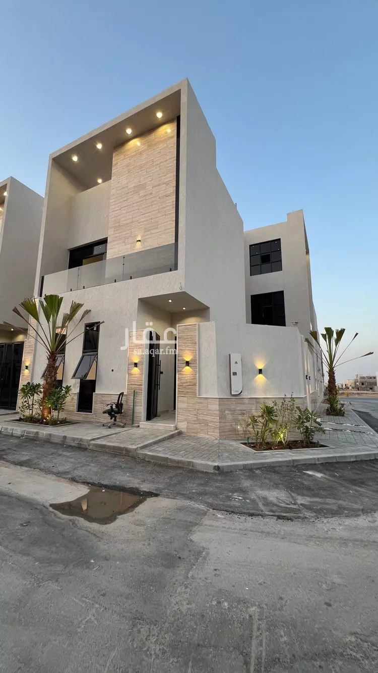 فيلا للبيع في شارع عبداللطيف بن المبارك, حي المهدية, مدينة الرياض, منطقة الرياض صورة 2
