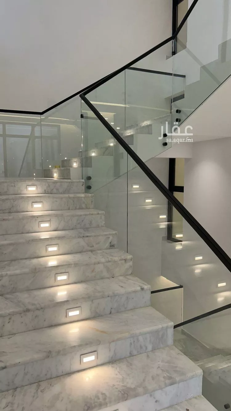 فيلا للبيع في شارع فؤاد محمد عمر توفيق, حي المهدية, مدينة الرياض, منطقة الرياض صورة 4