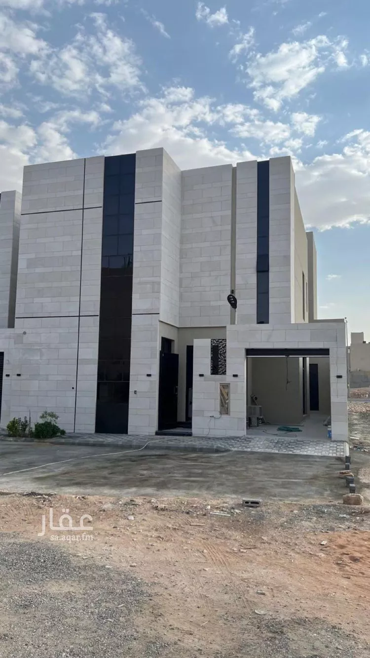 فيلا للبيع في شارع عبداللطيف بن المبارك, حي المهدية, مدينة الرياض, منطقة الرياض صورة 2