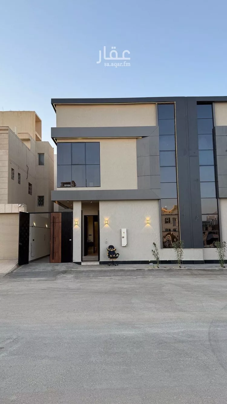 فيلا للبيع في شارع عبداللطيف بن المبارك, حي المهدية, مدينة الرياض, منطقة الرياض