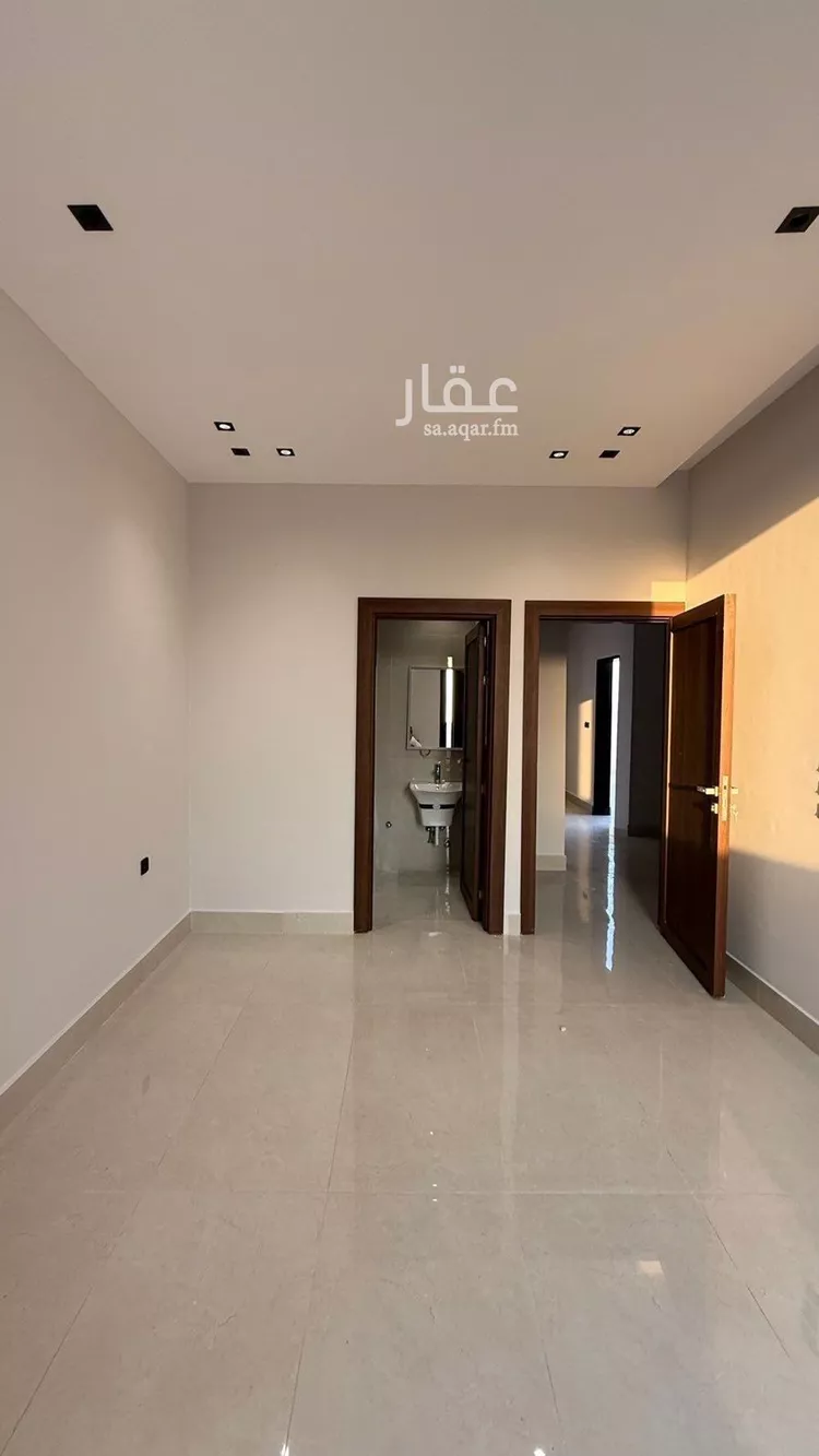 فيلا للبيع في شارع إسماعيل بن حماد, حي المهدية, مدينة الرياض, منطقة الرياض