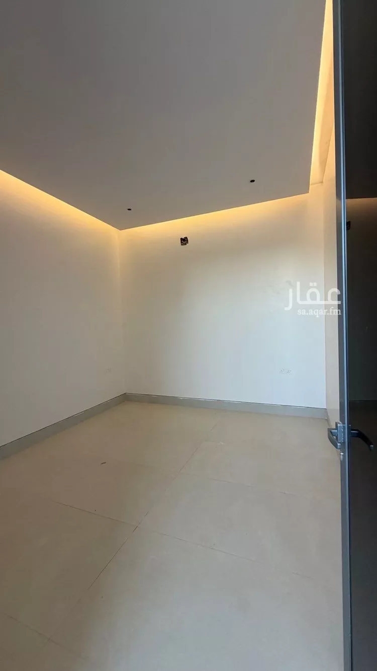فيلا للبيع في شارع ابن صدقة الغرافي, حي المهدية, مدينة الرياض, منطقة الرياض 6