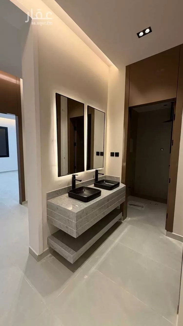 Floor for Sale in Riyadh Al Janadriyah صورة 3