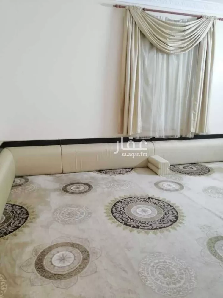 شقة للإيجار في شارع عبدالملك العصامي ، الوهط ، الطائف