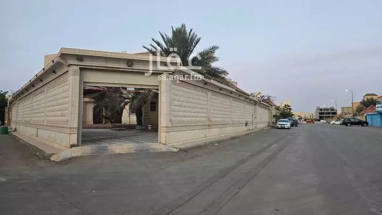 فيلا للبيع في شارع عبد العزيز بن عبد الله بن إبراهيم, حي البساتين الغربي, مدينة بريده, منطقة القصيم صورة 4