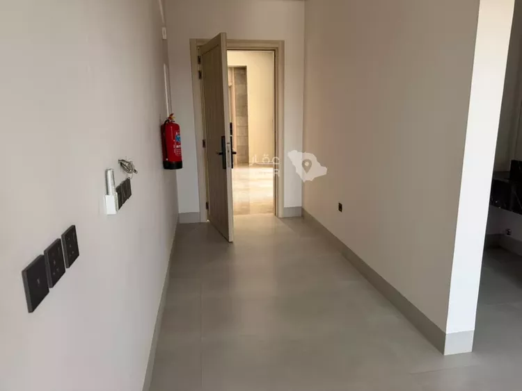 شقة للبيع في شارع عمير بن سنان بن عرفطة, حي المهدية, مدينة الرياض, منطقة الرياض صورة 3