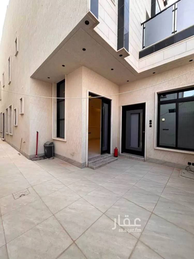 فيلا للإيجار في شارع 7103960, حي الصفاء, مدينة الرياض, منطقة الرياض صورة 2