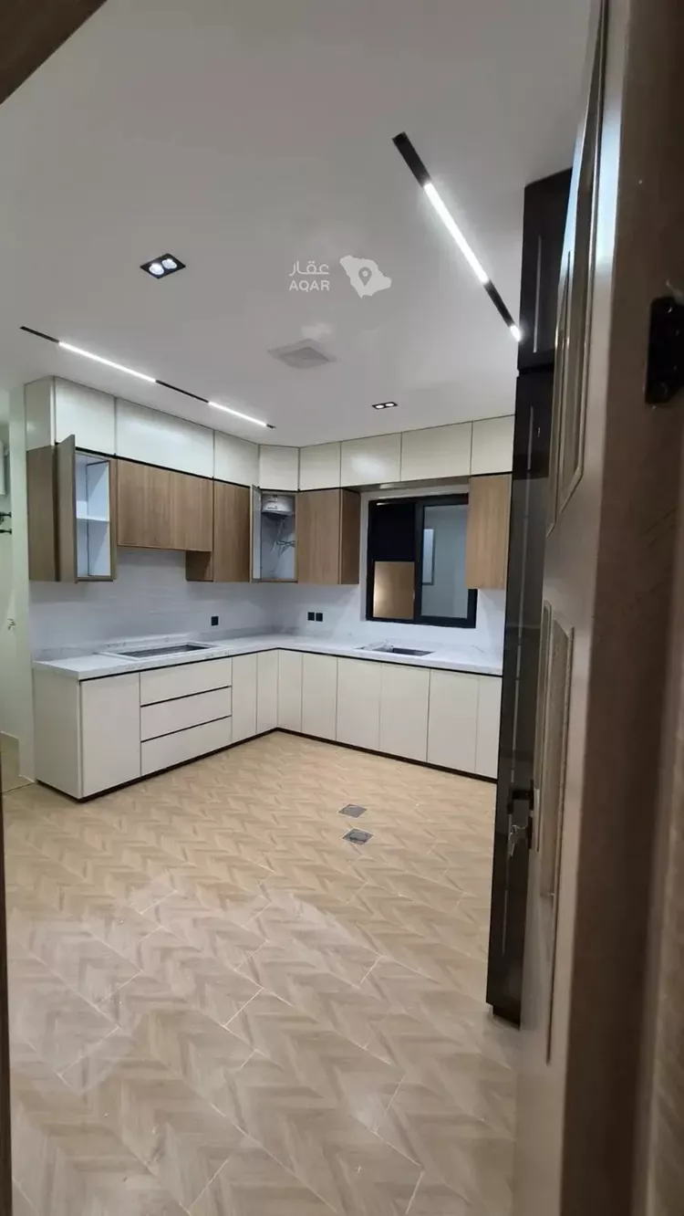Apartment for Sale in Al Jubail Tebah Subdivision 9