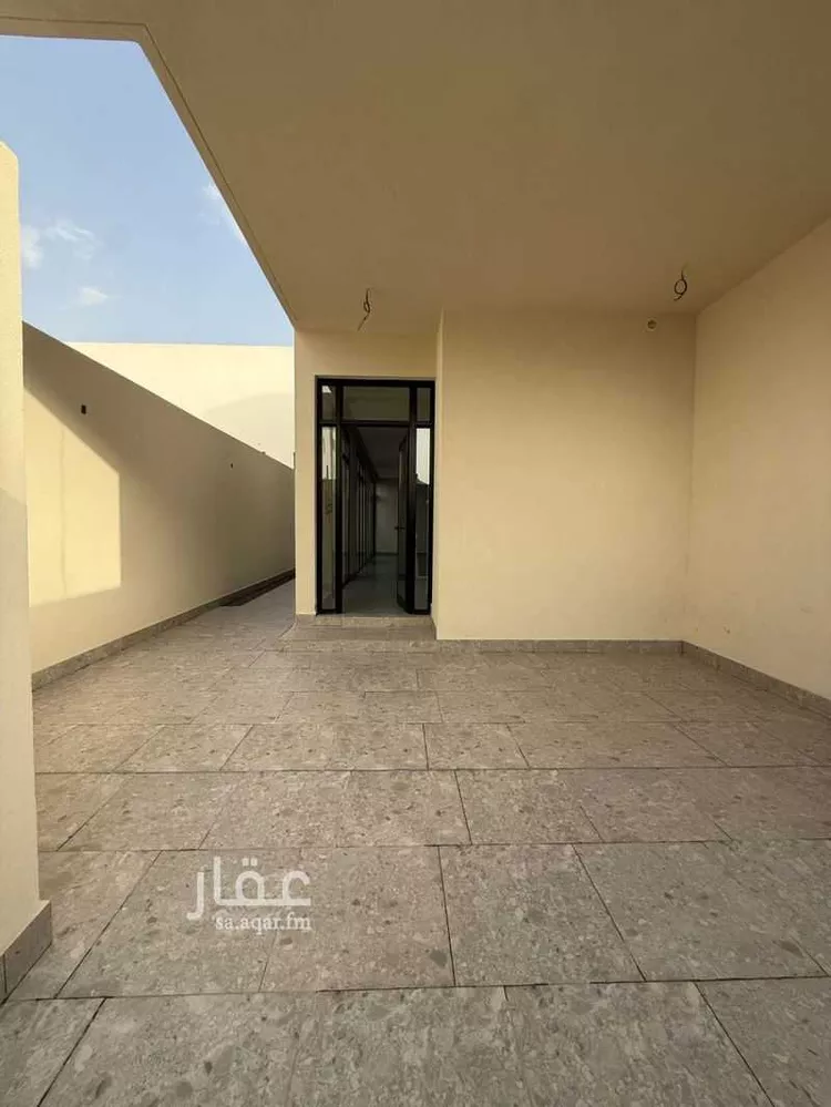 دور للبيع في شارع فيصل بن بندر, حي النرجس, مدينة الرياض, منطقة الرياض صورة 2