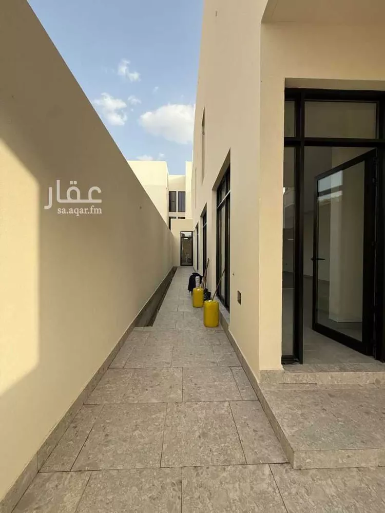 دور للبيع في شارع فيصل بن بندر, حي النرجس, مدينة الرياض, منطقة الرياض صورة 4