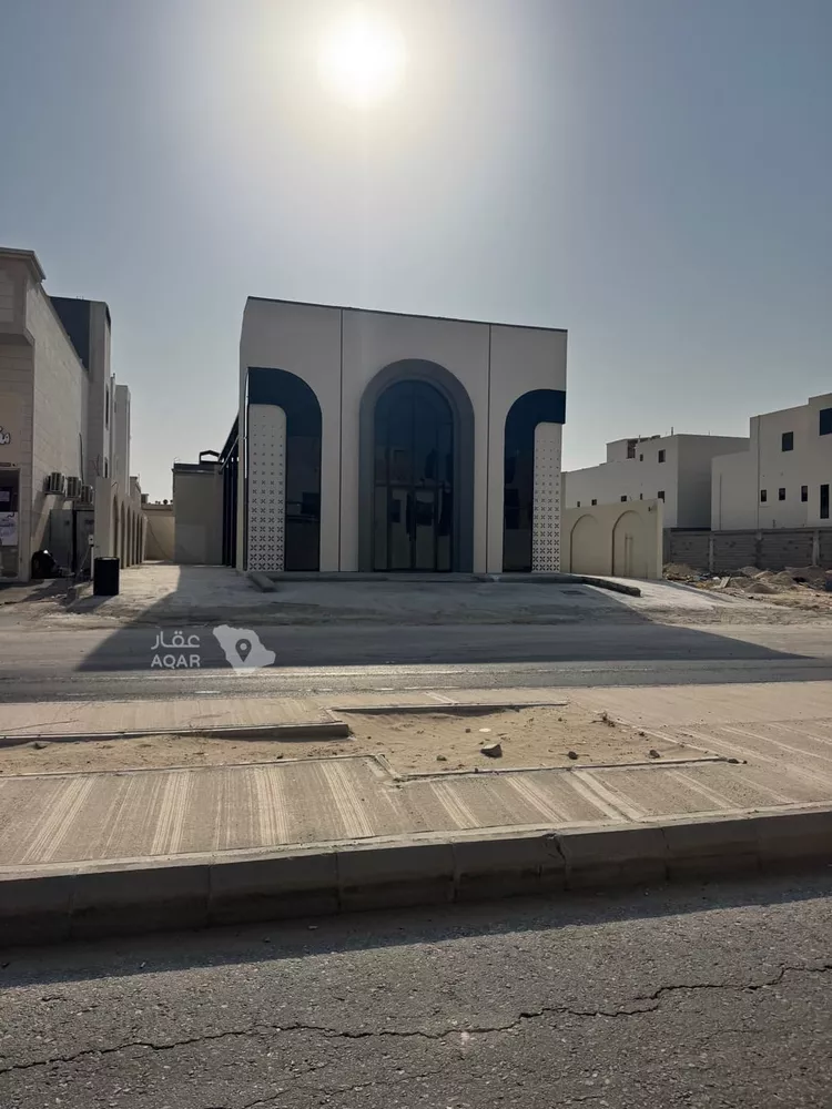 محل للإيجار في شارع الامير مساعد بن عبدالعزيز, حي الجامعيين, مدينة الاحساء, المنطقة الشرقية