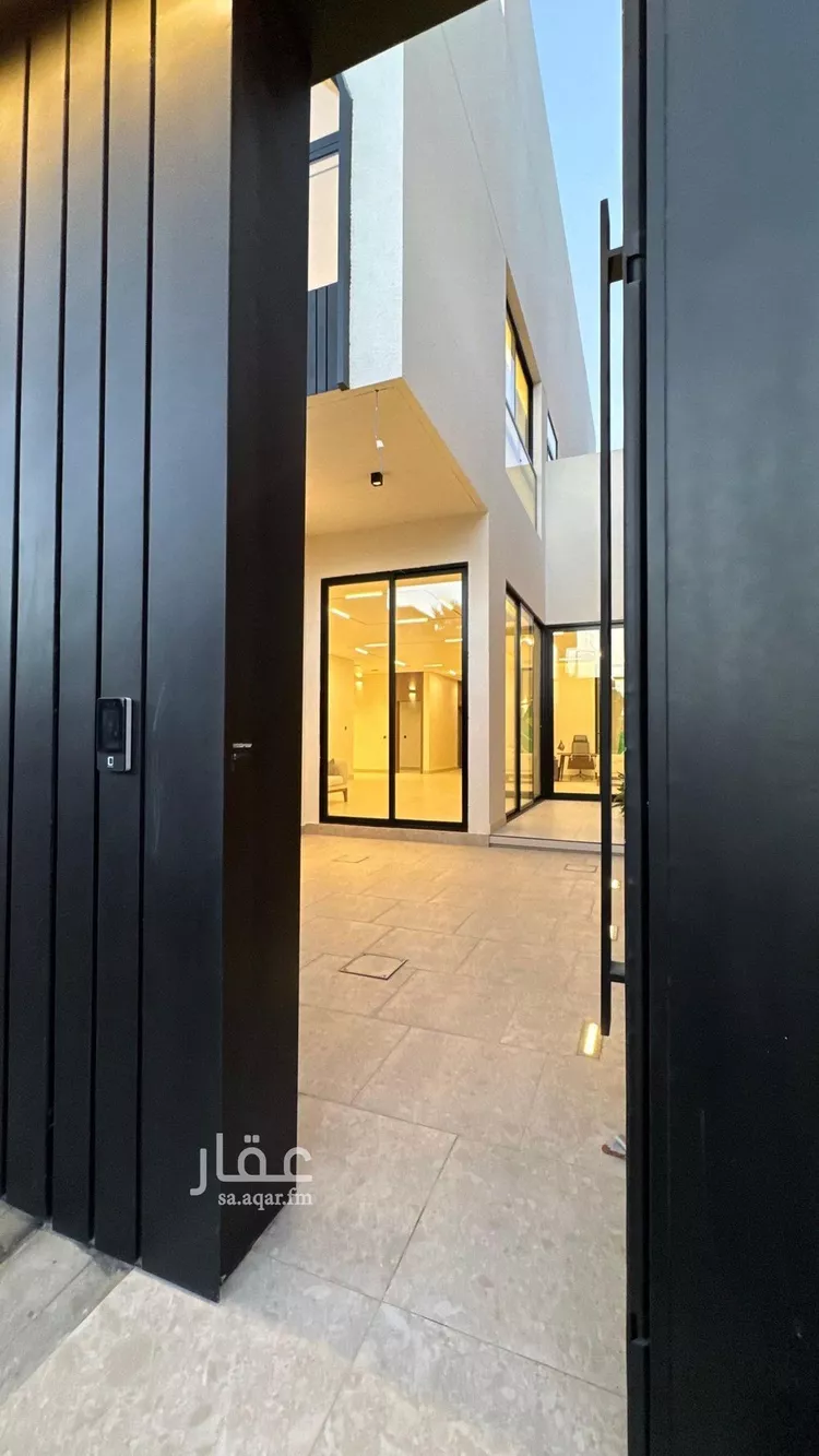 دور للبيع في شارع وجدة, حي الإزدهار, مدينة الرياض, منطقة الرياض