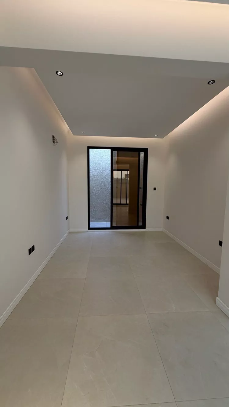 Villa for Sale in Riyadh Al Malqa 18