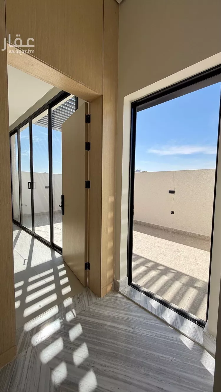 دور للبيع في شارع وجدة, حي الإزدهار, مدينة الرياض, منطقة الرياض صورة 5