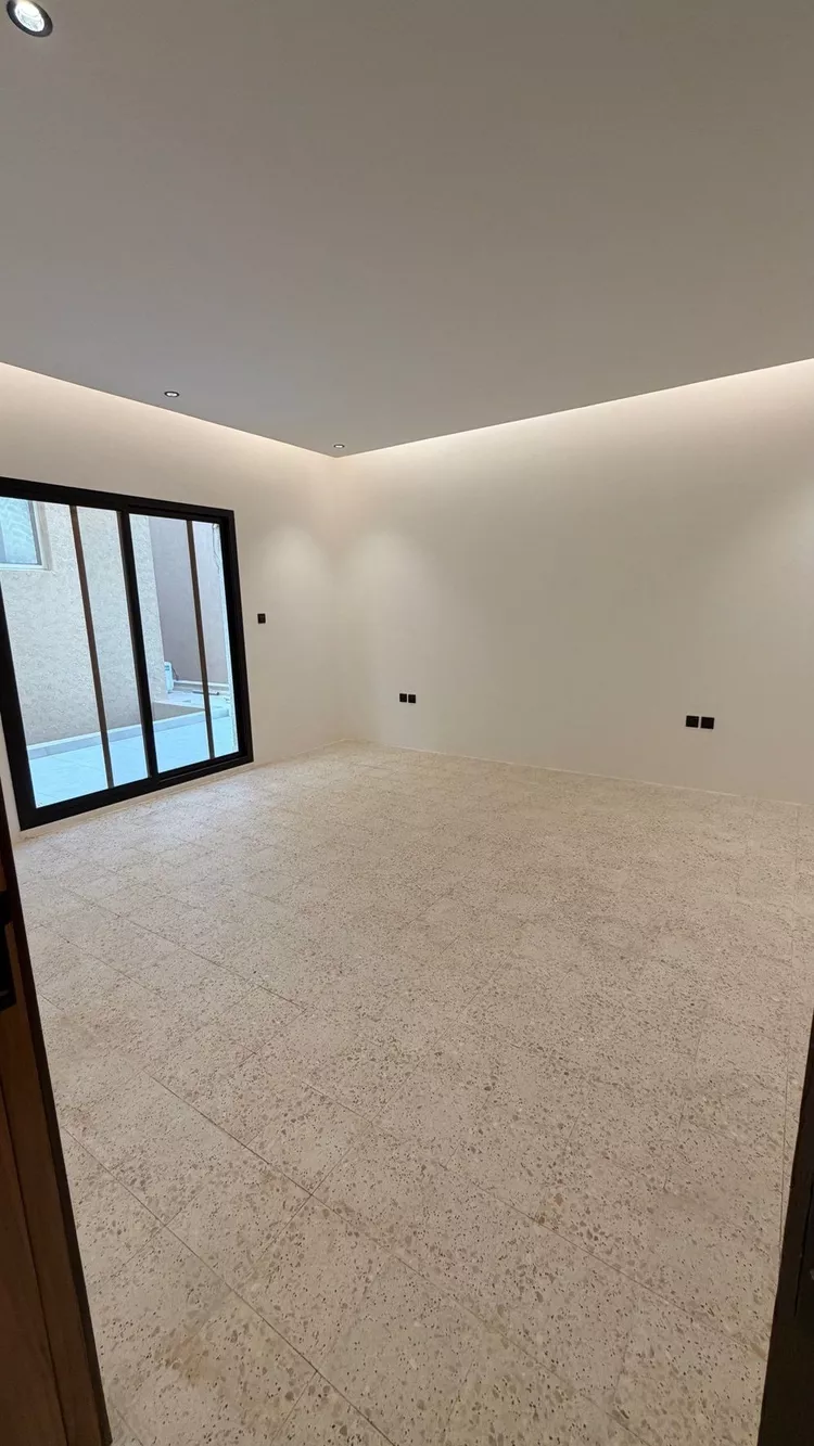 Villa for Sale in Riyadh Al Malqa 17
