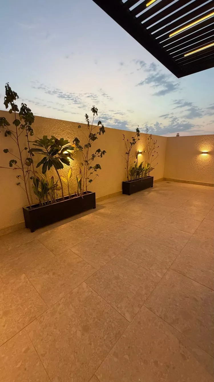 Floor for Sale in Riyadh Al Ezdihar 9