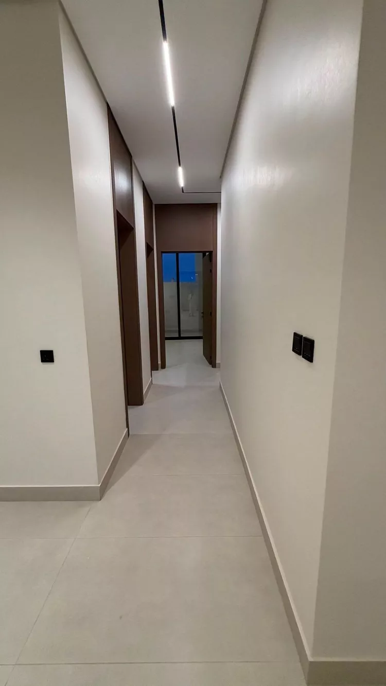 Floor for Sale in Riyadh Al Ezdihar 8