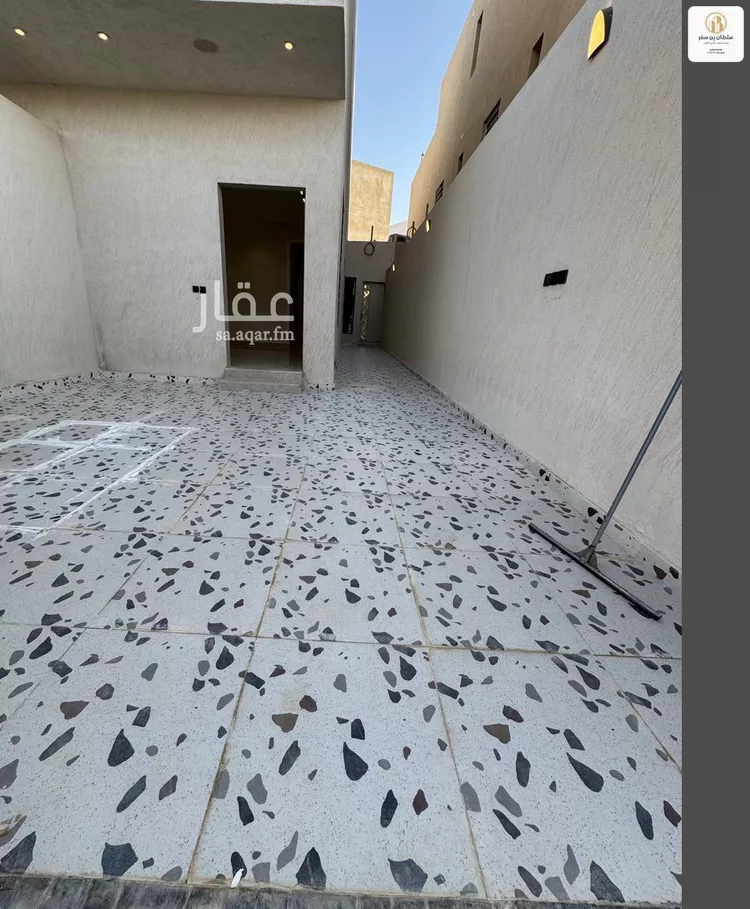 فيلا للبيع في شارع  خليفه ابن حمد آل ثاني, حي الجنادرية, مدينة الرياض, منطقة الرياض صورة 5