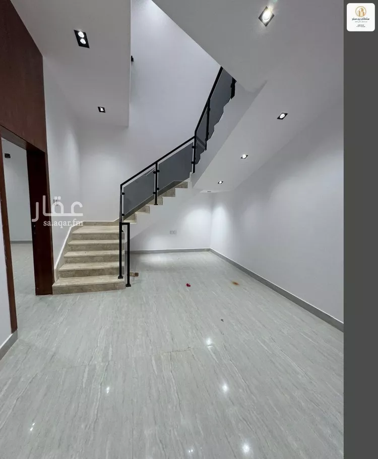 فيلا للبيع في شارع  خليفه ابن حمد آل ثاني, حي الجنادرية, مدينة الرياض, منطقة الرياض صورة 3