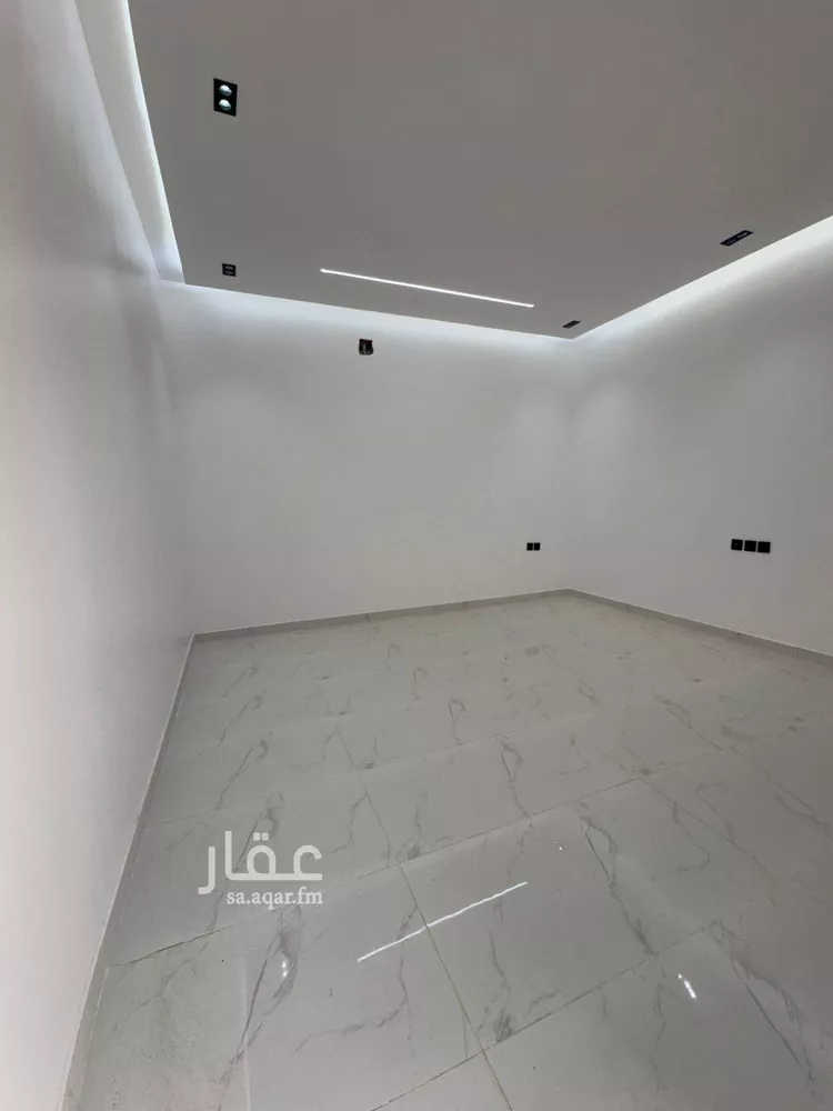 فيلا للبيع في شارع خليفه ابن حمد آل ثاني, حي الجنادرية, مدينة الرياض, منطقة الرياض صورة 2