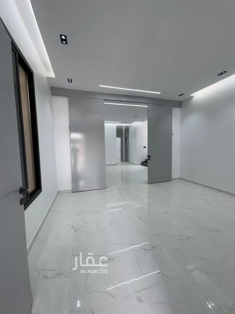 فيلا للبيع في شارع خليفه ابن حمد آل ثاني, حي الجنادرية, مدينة الرياض, منطقة الرياض صورة 5