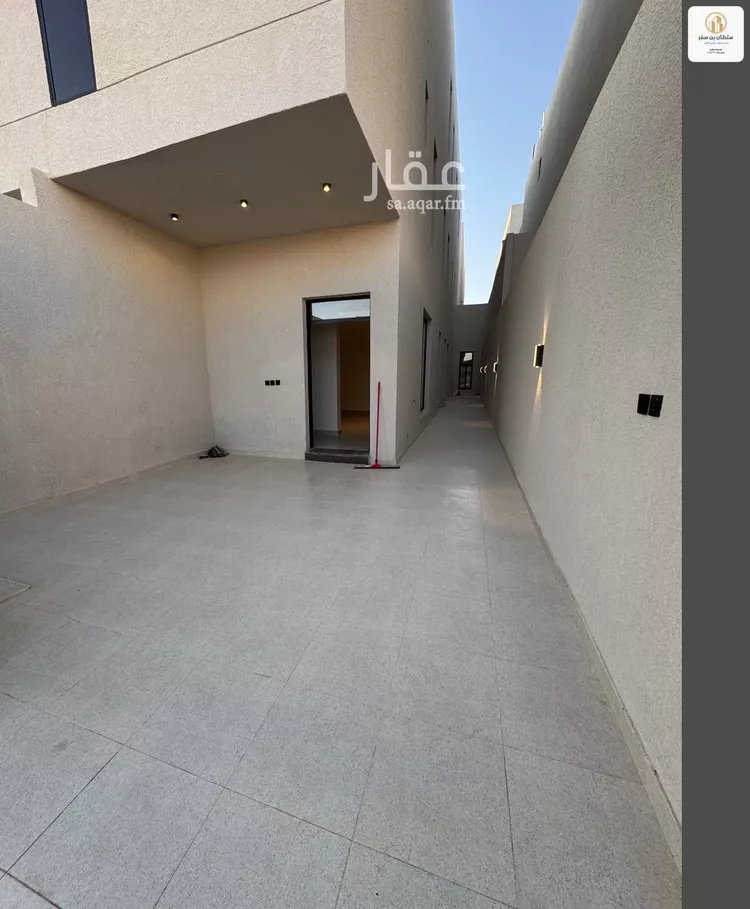 دور للبيع في شارع الشميلي, حي الجنادرية, مدينة الرياض, منطقة الرياض صورة 2